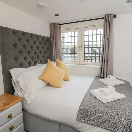 George Stephenson Engine Shed Апартаменты Уитби